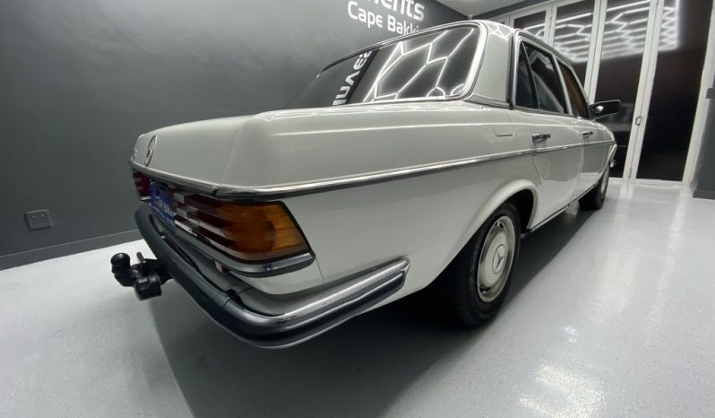 1984 MERCEDES-BENZ 230 E A/T A/C (W 123) full