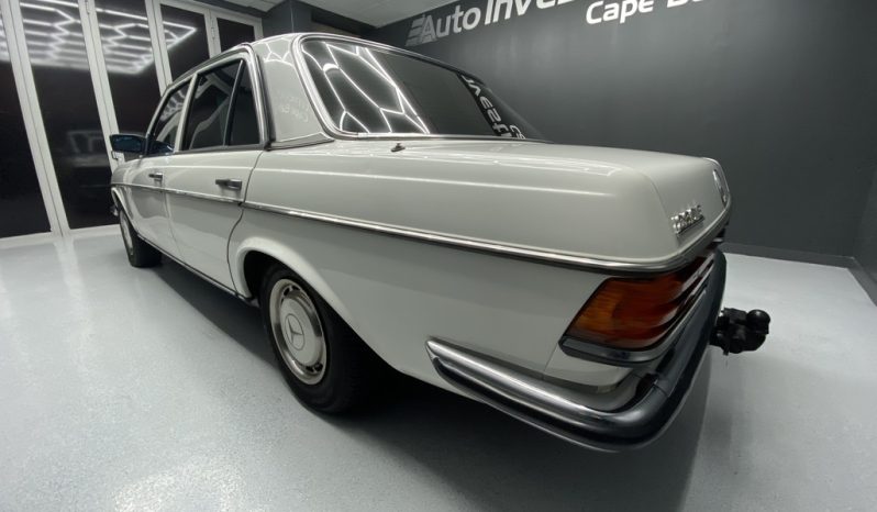 1984 MERCEDES-BENZ 230 E A/T A/C (W 123) full