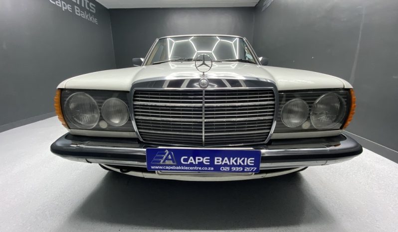 1984 MERCEDES-BENZ 230 E A/T A/C (W 123) full
