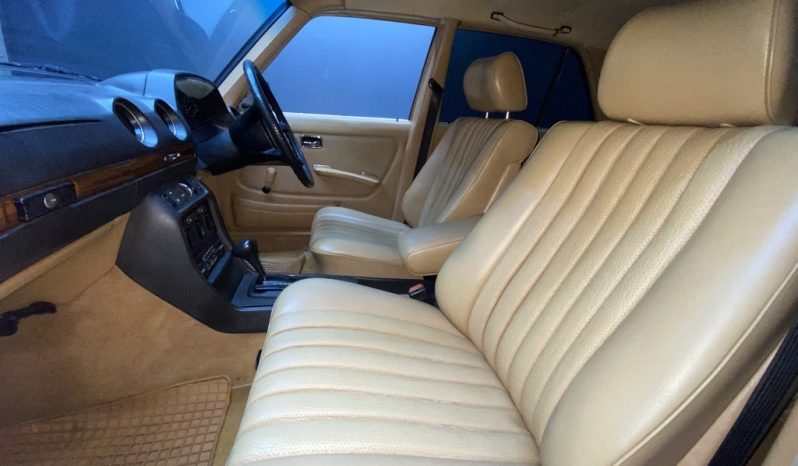 1984 MERCEDES-BENZ 230 E A/T A/C (W 123) full