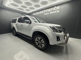 2017 ISUZU KB 300 D-TEQ LX A/T 4X4 P/U D/C