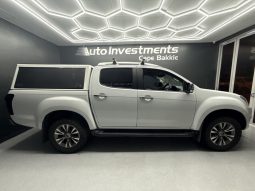 2017 ISUZU KB 300 D-TEQ LX A/T 4X4 P/U D/C