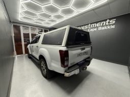 2017 ISUZU KB 300 D-TEQ LX A/T 4X4 P/U D/C