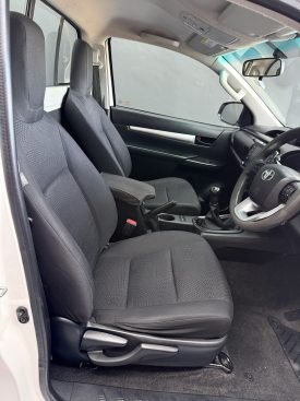 Toyota Hilux 2.4GD6 RB Raider M/T