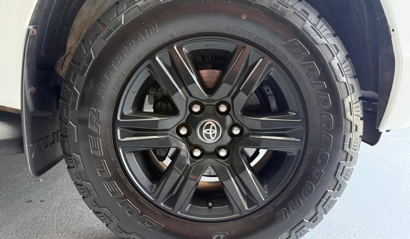 2023 Toyota Hilux 2.4GD6 RB Raider M/T full