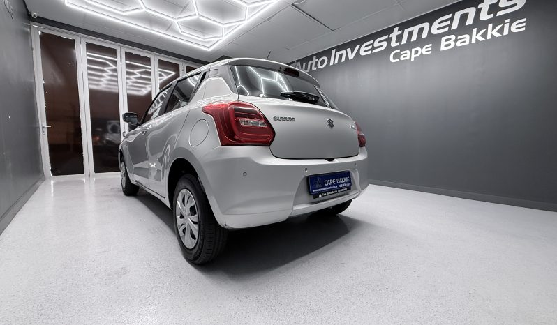 2023 Suzuki Swift Auto full