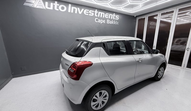 2023 Suzuki Swift Auto full